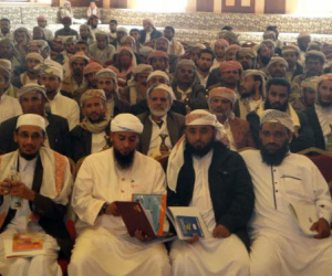 &rlm;لماذا لا يمكن أن تكون السلفية بديلاً كاملاً للإخوان في اليمن؟