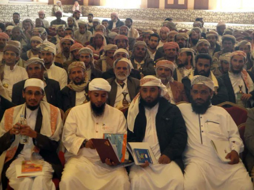 &rlm;لماذا لا يمكن أن تكون السلفية بديلاً كاملاً للإخوان في اليمن؟