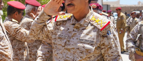 أبو الإرهاب يعيد مأساة 1994: وزير الدفاع اليمني يشرع في تسريح القوات المسلحة الجنوبية