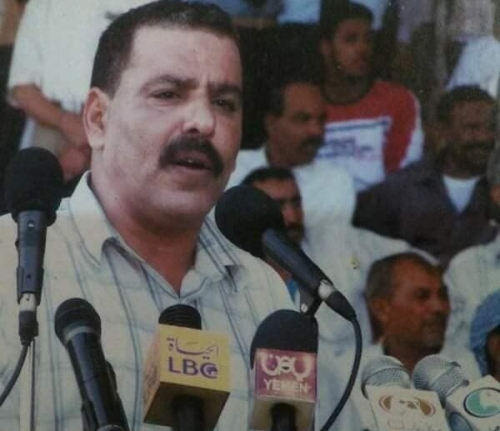 محافظ حضرموت ينعي الإعلامي محمد قاسم المفلحي
