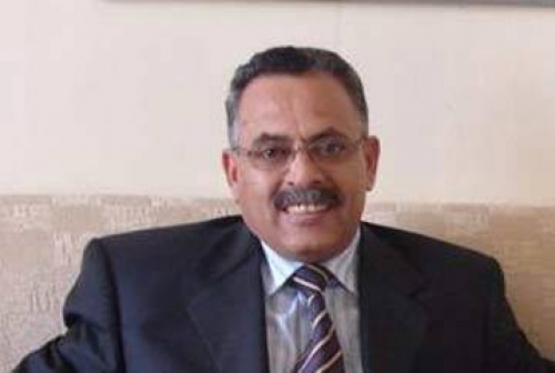 سياسي جنوبي مخاطبا سميع : أفرد المخدة وأكمل نومك