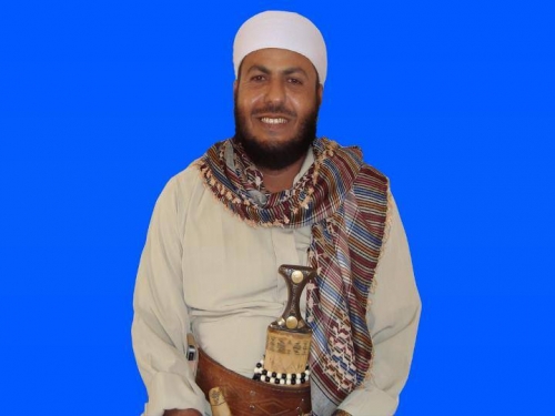 الأحمر ووزير الأوقاف يسرقان منابر سيئون.. خطبة جمعة في خدمة إرهاب الجنرال الأحمر 