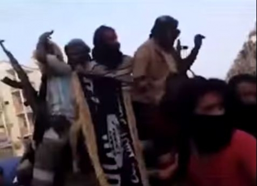 تربية الجيش على منهج داعش...مسئول التوجيه المعنوي والد قيادي في تنظيم داعش اليمني (1)