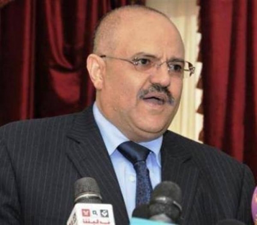 محافظ تعز أحد خريجي مدارس الجهاد الأفغاني ...مسئول الإستثمار والعمل المسلح في عن