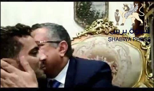 محافظ سابق يعري فساد "بن دغر" وإقتسامه أموال جباية الطرق