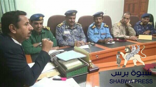 300 طقم عسكري وقوات مشتركة من تسعة تشكيلات عسكرية لم تستطع توفير الأمن لعاصمة شبوه 