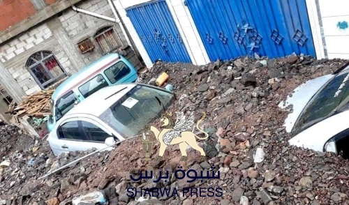 الرئيس الزُبيدي يوجه قوات الجيش والأمن بالمساهمة في مساعدة المواطنين لمواجهة أضرار الأمطار بعدن