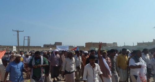 بيان سياسي عن مسيرة سقطرى يوجه رسائل للتحالف والرئيس هادي