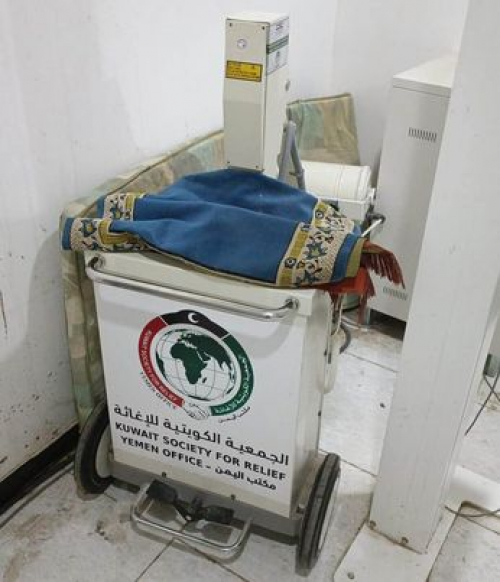 أجهزة مستشفى عتق مستباحة بالنهب من مسؤولي المحافظة