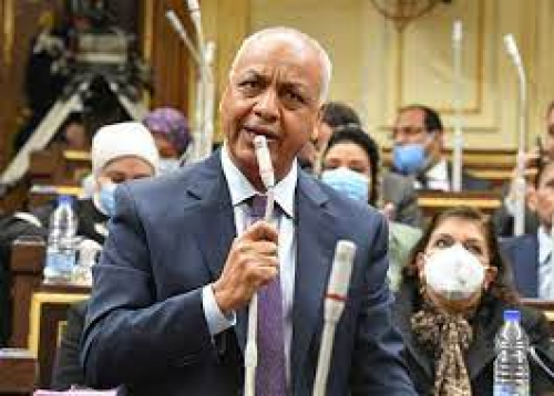 النائب المصري "مصطفى بكري" يرد بقوة على بن مبارك