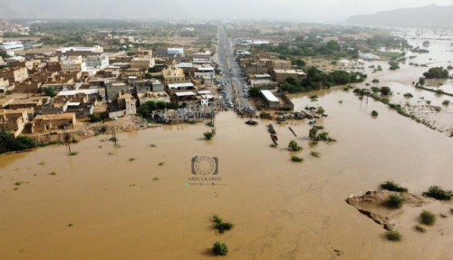 الأمطار تغرق وادي حضرموت.. تضرر مدينة تريم وقطع طريق سيئون (صور)