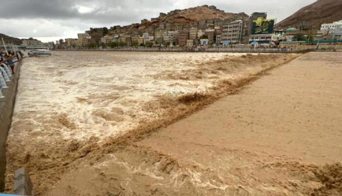 غرق شاب في مياه خور المكلا وانتشال جثمانه