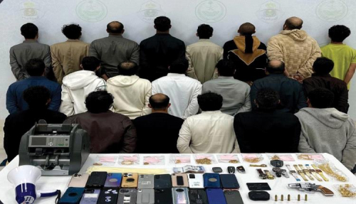 القبض على 18 يمنيا في الرياض انتحلوا صفة رجال أمن لممارسة السرقة 