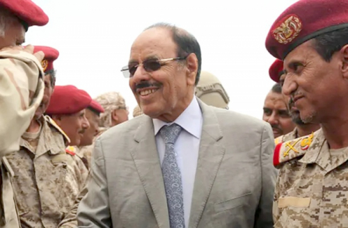 الإخوان يدفعون لعودة "علي محسن الأحمر" لرئاسة الدولة  