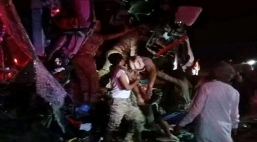 8 وفيات و40 جريح في حادث تصادم حافلتين طريق العبر-صور