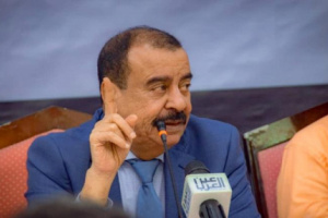 اللواء بن بريك يوجه الدعوة لـ "بن حبريش" لحضور العرض العسكري