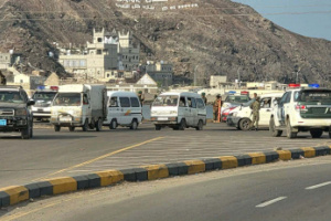 تحذير عاجل: إغلاق مداخل عدن وانتشار أمني.. و أبوزرعة يوجه بمنع وقمع التظاهرة