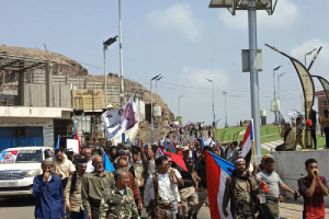 عاجل: جماهير الجنوب تزحف لجولدمور لفتح مقري الجمعية الوطنية وخارجية الانتقالي