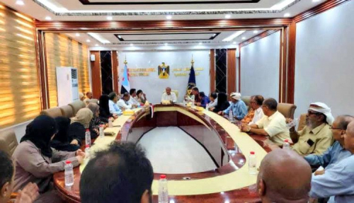 الجمعية الوطنية للانتقالي تعقد اجتماعًا استثنائيًا في مقرها وتشيد بدور الجماهير في إعادة فتح المقرات