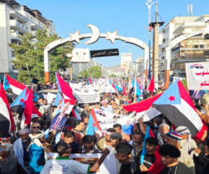 الجنوب ينتفض تضامناً مع المكلا.. صوت الجماهير يندد بالقمع ويتوحد في وجه الانتهاكات