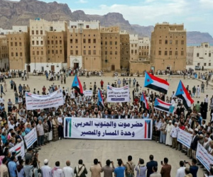 حضرموت تفرض كلمتها.. ضغط الشارع يعيد فتح مقرات الانتقالي ويكسر قيود الاعتقال