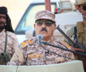 حملة ممنهجة تستهدف المعاري.. إشادة بدوره في حقن الدماء ورفض الانزلاق للفوضى