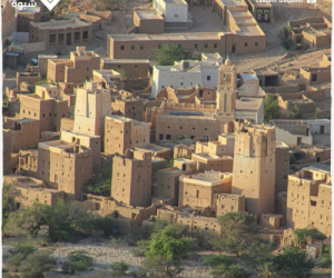 مديرية دهر خارج حسابات سلطة شبوة.. لا يوجد فيها عمود كهرباء ولا متر مربع اسفلت 