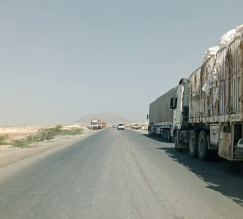 قبائل المهرة تتوعد بقطع شريان تجارة الحضارم رداً على حجز ناقلات نفط المحافظة