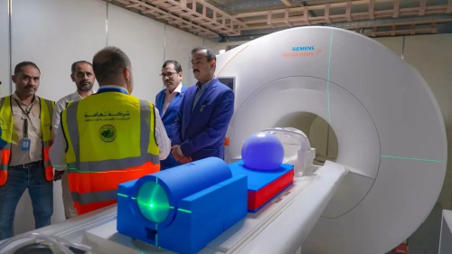 الإمارات تدعم صحة شبوة بتشغيل الرنين المغناطيسي في مستشفى بن زايد بعتق