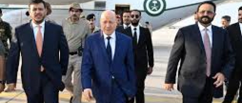 دويلات مأرب وتعز وحضرموت والمهرة تعمّق الانهيار وتخنق عدن برفض توريد الإيرادات