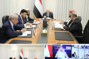 أزمة سيولة "صادمة" تكشف تمردًا داخل الشرعية.. من يعطّل البنك المركزي في عدن؟