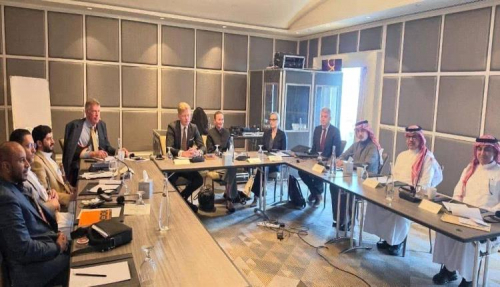 "مفاوضات صنعاء والرياض.. من يملك القرار ومن يُراد له أن يُباع؟".. تساؤلات حول كواليس الترتيبات