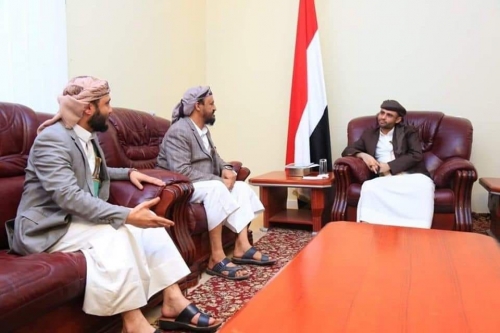 بعد استقبال #المشاط لشيوخ السلفية .. محلل سياسي يدعو لمراجعة وجود السلفيين الجنوبيين في جبهات اليمن