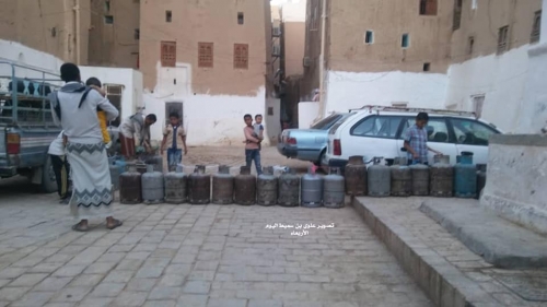 أزمة الغاز تفسد على الصائمين في مدينة شبام عبادتهم وفرحتهم 