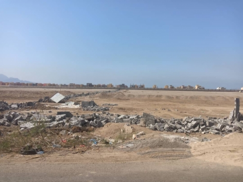  بناء على توجيهات مدير الامن : قوة امنية تزيل الاستحداثات الغير مشروعة في اراضي شركة إنماء العقارية