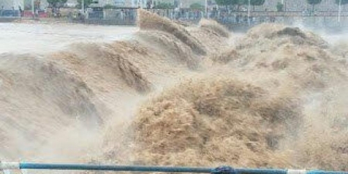 تضرر عدد من المنازل إثر هطول أمطار وسيول غزيرة في وادي حضرموت