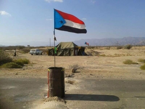 شهيد وجريح من الحزام الأمني في تفجير نقطة قامت به عناصر القاعدة الاخونجية  