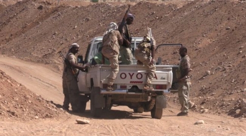 بعد سحب قوات الشرعية إلى شقرة : سقوط موقع استراتيجي في البيضاء بيد الحوثيين