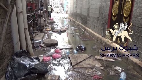 سوء الادارة السعودية في معالجة الملف الانساني بعدن سيقلص دورها إلى مراقب ودافع فواتير 