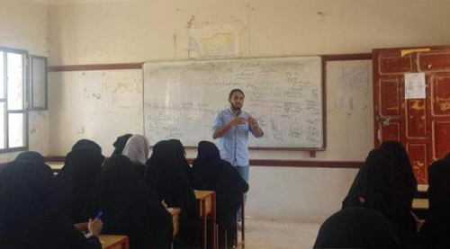 خليفة الإنسانية تنظم دروس تقوية في ثانوية الزهراء بحديبو