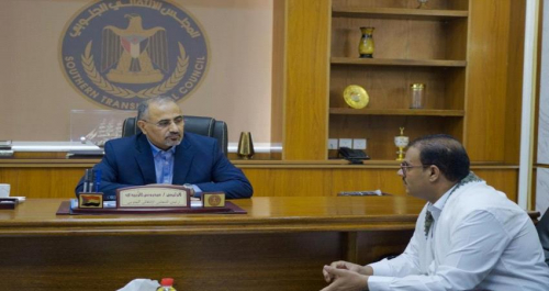 الزُبيدي يطّلع من المقدم بن سميدع على مستجدات الأوضاع في حضرموت