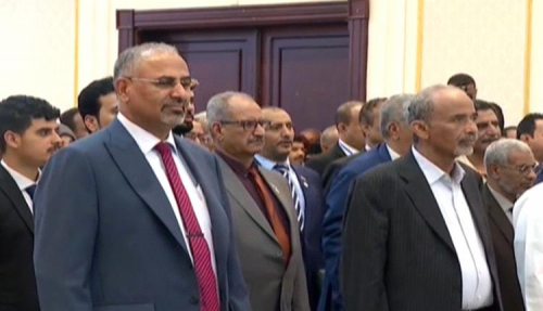 عاجل: انطلاق الجلسة الافتتاحية للقاء التشاوري الجنوبي بحضور الرئيس الزُبيدي