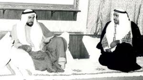 قرقاش: الشيخ خليفة بن زايد كرس حياته لخدمة الإمارات