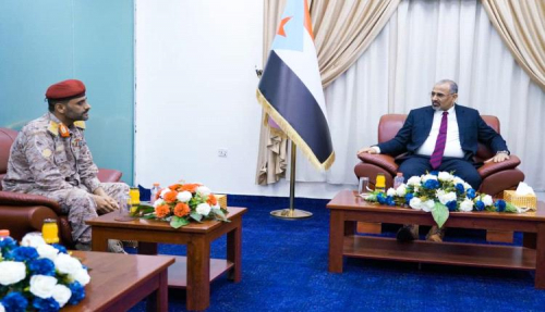 الرئيس الزُبيدي يطّلع على جاهزية القوات العسكرية في المهرة