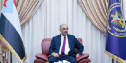 بجمع المكونات الجنوبية.. الرئيس الزبيدي يواصل ترتيب البيت الوطني