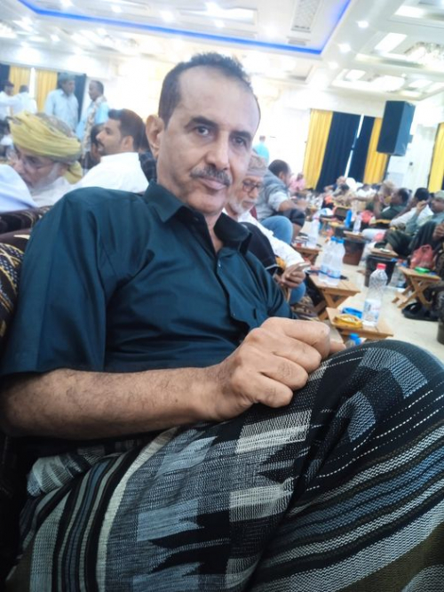 عدوا فساد الشرعية الأول "صالح الحنشي" مطارد من قبل أمن عدن 