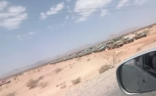 قافلة عسكرية كبيرة قادمة من الوديعة تصل مدينة عتق