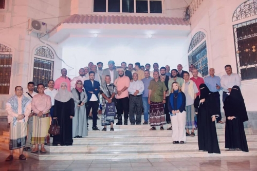 "الزُبيدي" يؤكد على أهمية وجود إعلام هادف يعزز ثقافة الانتماء للجنوب ويحفز المجتمع للعمل  للمستقبل