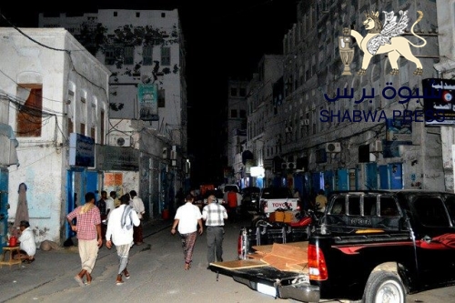 هوامير الطاقة المشتراة يعبثون بحياة المواطن الحضرمي 