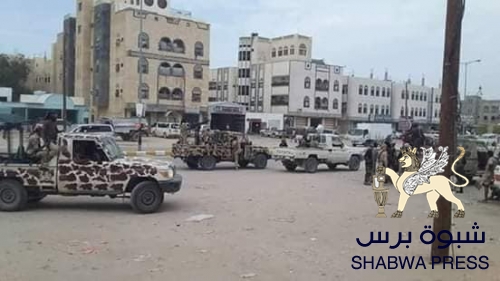 بقيادة المقدم باعوم قوات النخبة الشبوانية تنتشر داخل مدينة عتق... وتستحدث نقاط تفتيش امنية